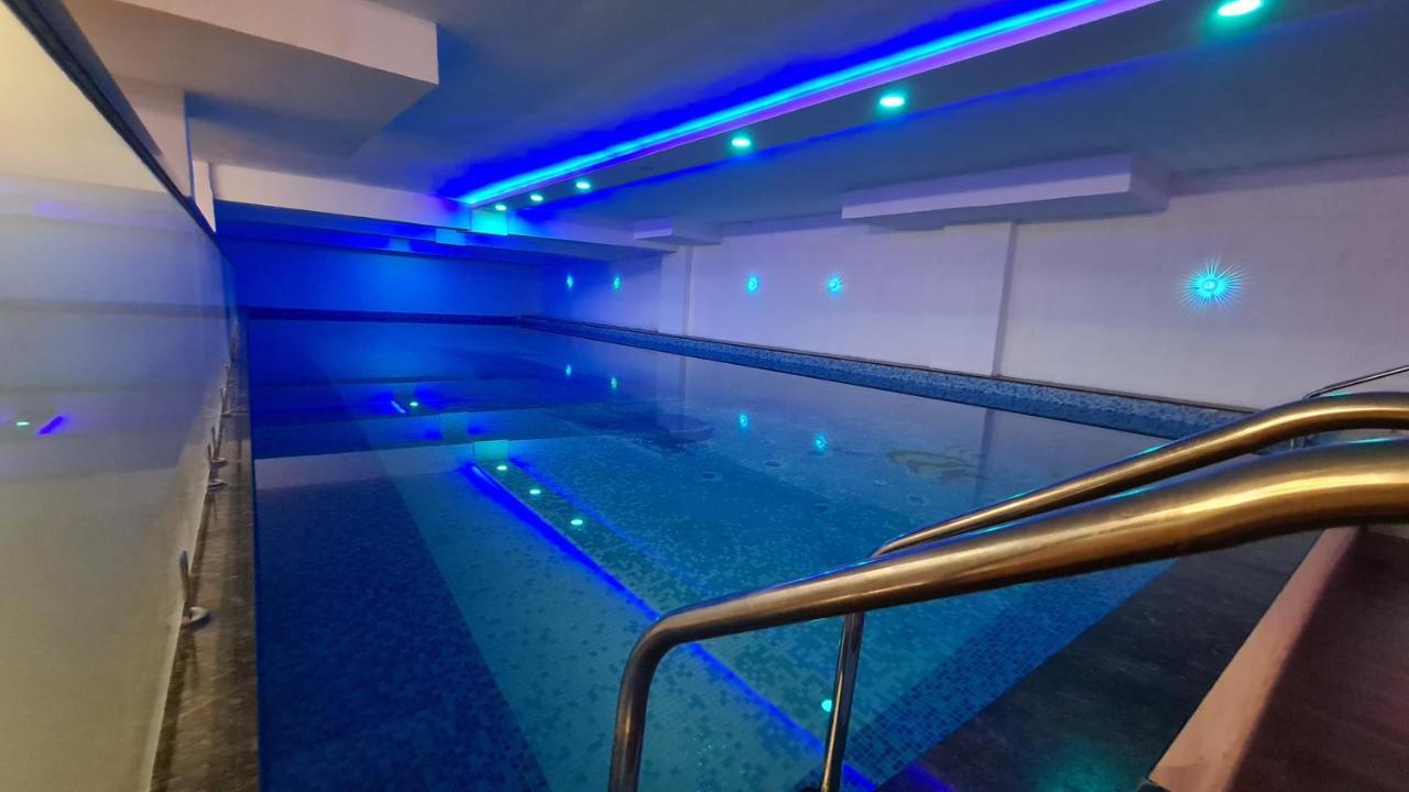 Galaxy Club & Hotel Bijāpur Exteriér fotografie
