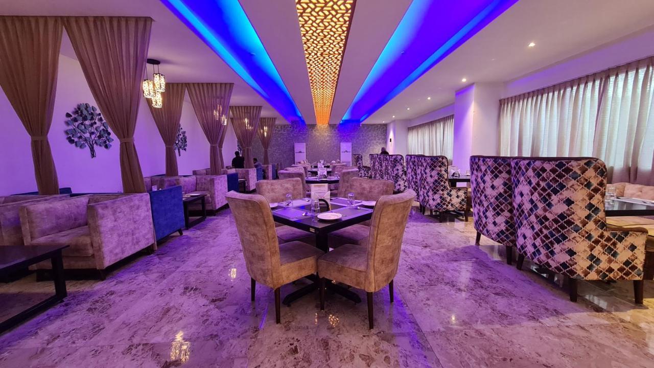 Galaxy Club & Hotel Bijāpur Exteriér fotografie