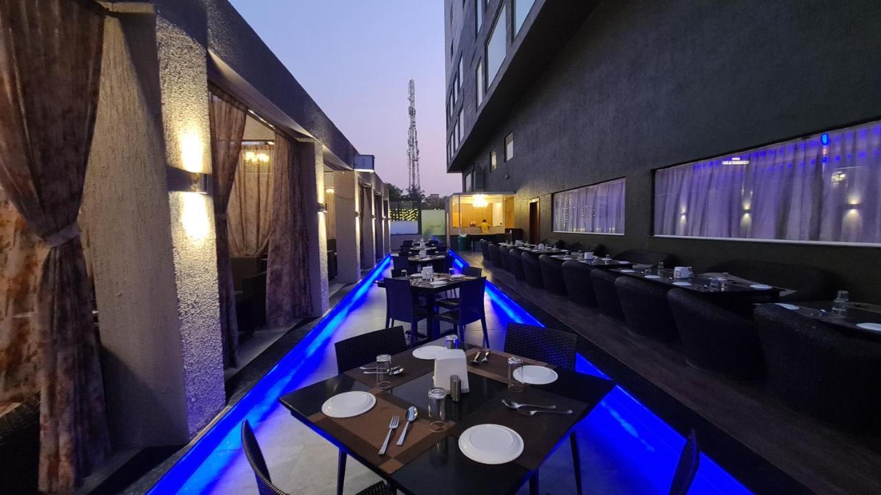 Galaxy Club & Hotel Bijāpur Exteriér fotografie