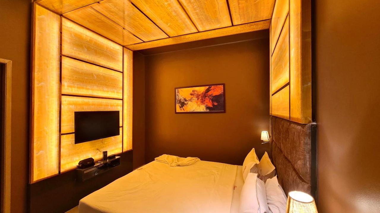 Galaxy Club & Hotel Bijāpur Exteriér fotografie