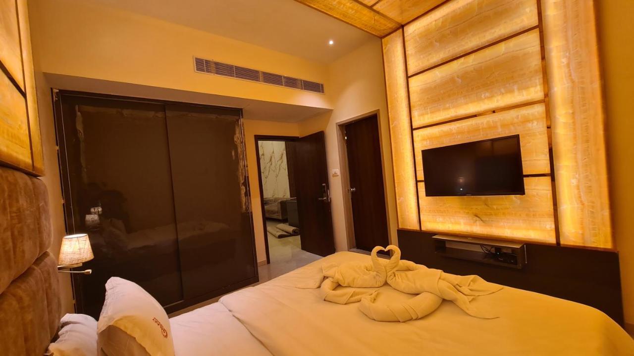 Galaxy Club & Hotel Bijāpur Exteriér fotografie