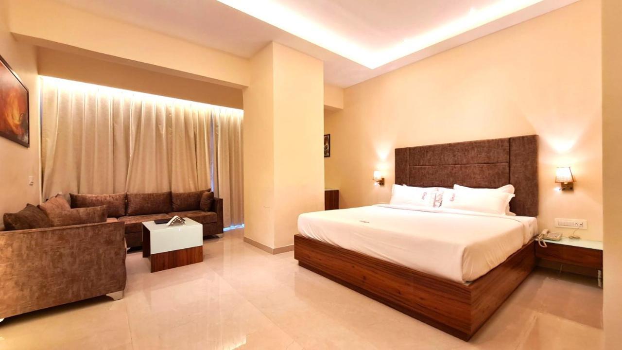 Galaxy Club & Hotel Bijāpur Exteriér fotografie